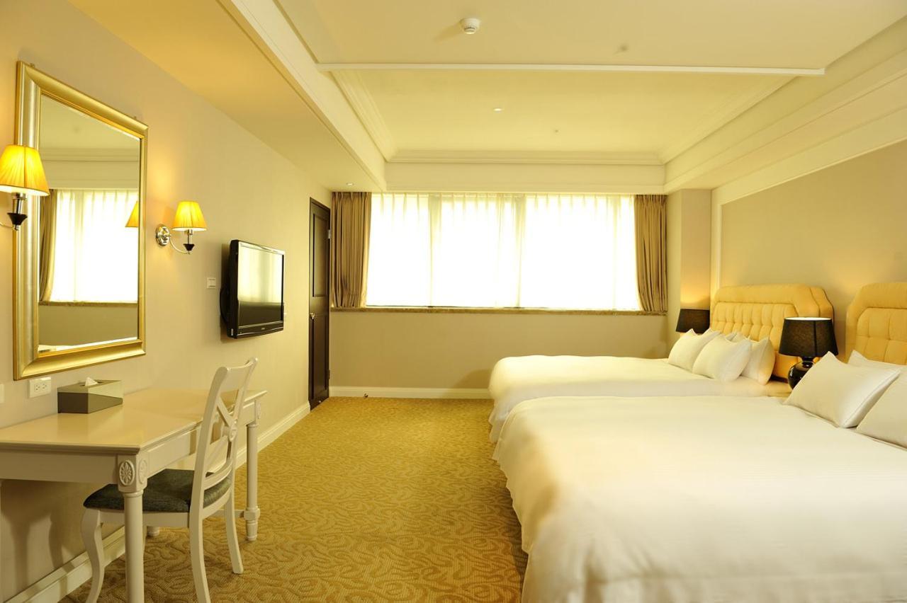 Asia Emperor Hotel Tainan Esterno foto