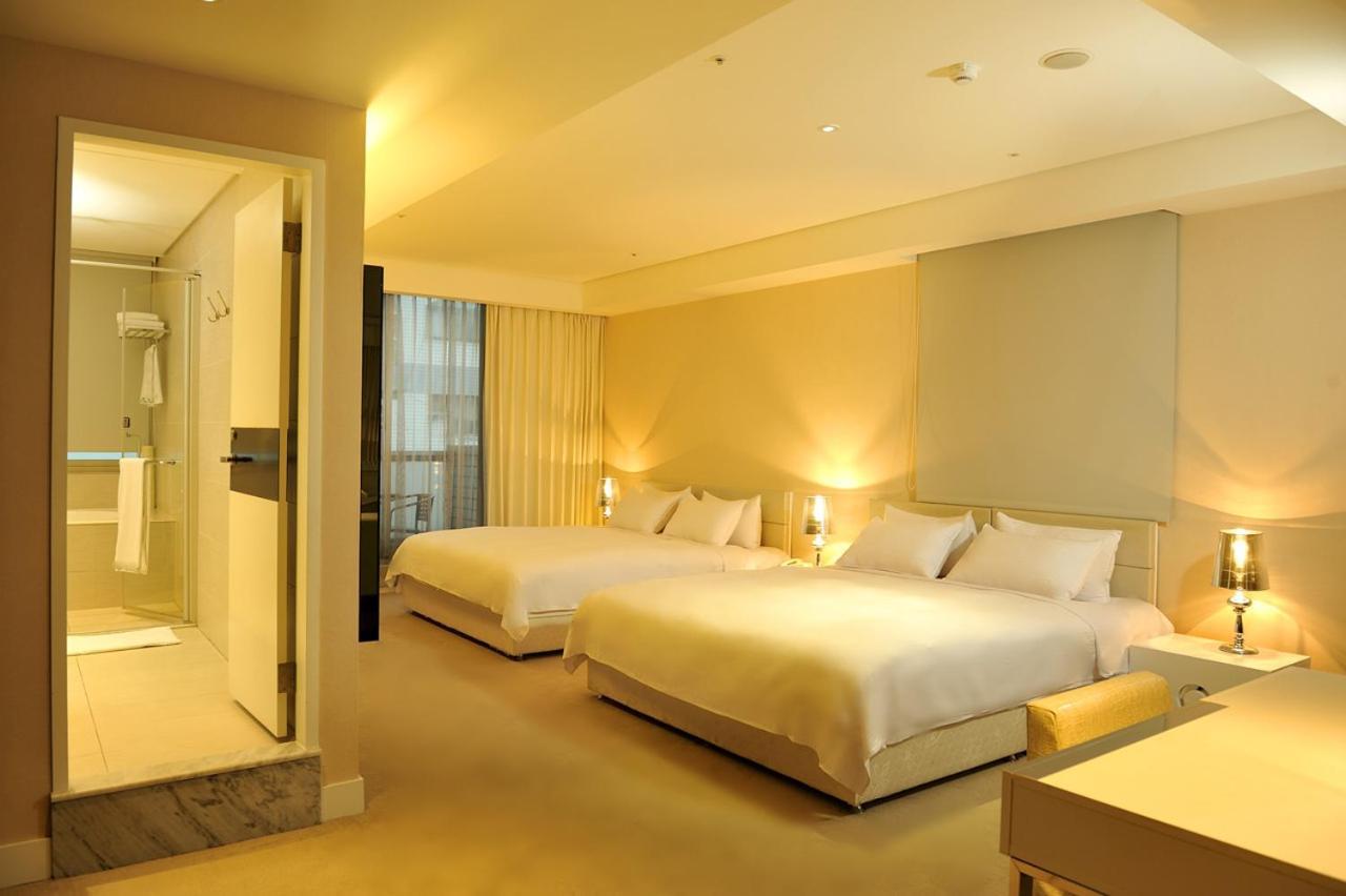 Asia Emperor Hotel Tainan Esterno foto